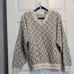 Bill Blass Brown and Cream V-Neck Sweater